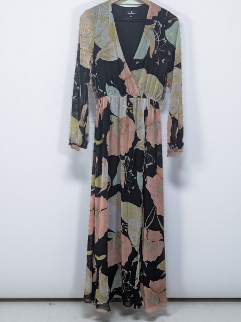 NWT Lulus "Wondrous Water Lilies" Black Floral Chiffon Maxi Dress - Size Small
